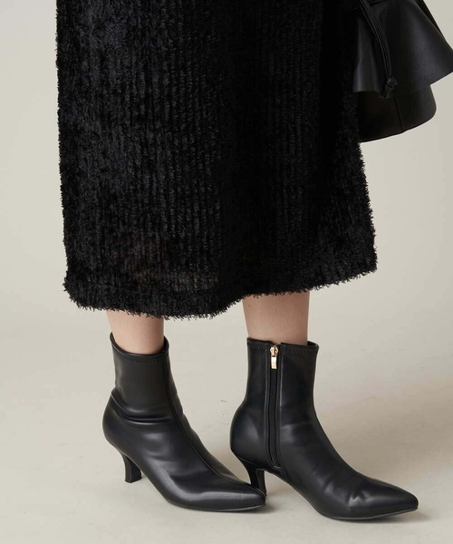 a.v.v（アーヴェヴェ）の「ポインテッドトゥストレッチブーツ（その他シューズ・レディース・ベージュ/ブラック・24.5/23.5/22.5）」の2枚目の写真