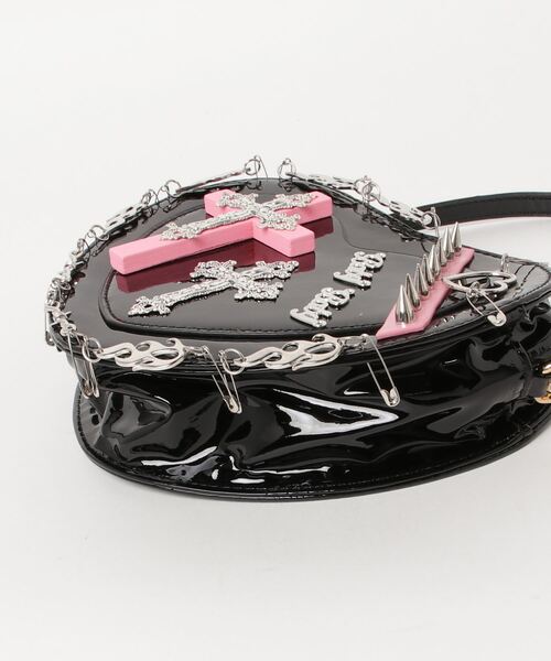 NOVESSEL（ノベセル）の「『NOVESSEL/ノベセル』クロスハートデザインショルダーバッグ【Y】【CN】（ショルダーバッグ・レディース・ブラック・FREE）」の3枚目の写真