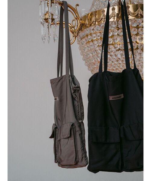 EMODA（エモダ）の「テックナイロンバッグ（ハンドバッグ・レディース・グレー/ブラック・FREE）」の3枚目の写真