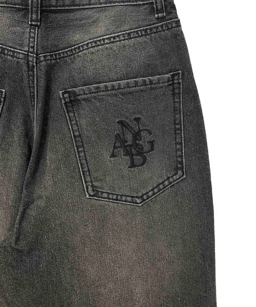 ANDGEEBEE(アンジービー)の「ビジューストレートデニム(デニムパンツ・レディース・ブラック/ブルー・MEDIUM/SMALL)」の18枚目の写真