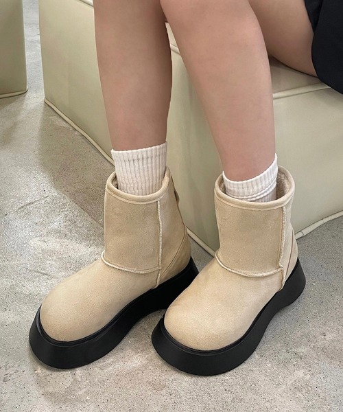 shopnikoniko(ショップニコニコ)の「厚底 ムートンブーツ トラックソール ショートブーツ もこもこ(ブーツ・レディース・ブラック/ベージュ/ブラウン系その他・M/LL/S/L)」の10枚目の写真