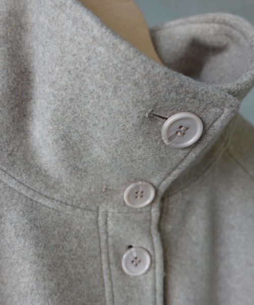 Libra Cue（リブラ キュー）の「ハイネックボリュームロングコート（その他アウター・レディース・ブラック/ベージュ・FREE）」の9枚目の写真