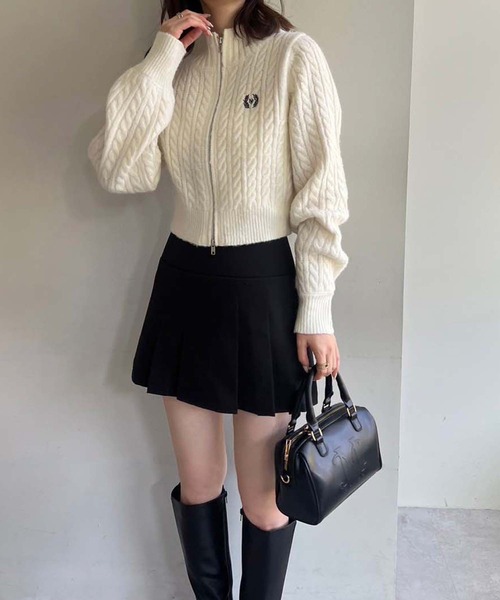 one after another NICE CLAUP（ワンアフターアナザーナイスクラップ）の「ワンポイント刺繍/ダブルジップアップケーブルニット（ニット/セーター・レディース・アイボリー/グレー/チャコールグレー/ベージュ/ピンク・FREE）」の18枚目の写真