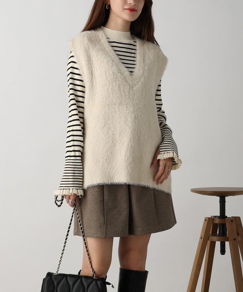 acro（アクロ）の「フェザーヤーンVネックベスト/AC3325（ベスト・レディース・アイボリー/グレー/ブラウン・ﾌﾘ-）」の4枚目の写真