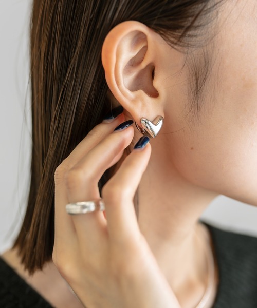 mystic（ミスティック）の「[Eau] heart pierece（ピアス（両耳用）・レディース・ゴールド/シルバー・ONE SIZE）」の4枚目の写真