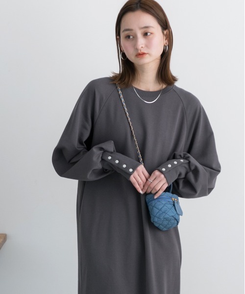 ad thie(アドティエ)の「ボタンデザイン ボリュームスリーブワンピース(ワンピース・レディース・ブルー/オートミール/チャコール・FREE)」の8枚目の写真