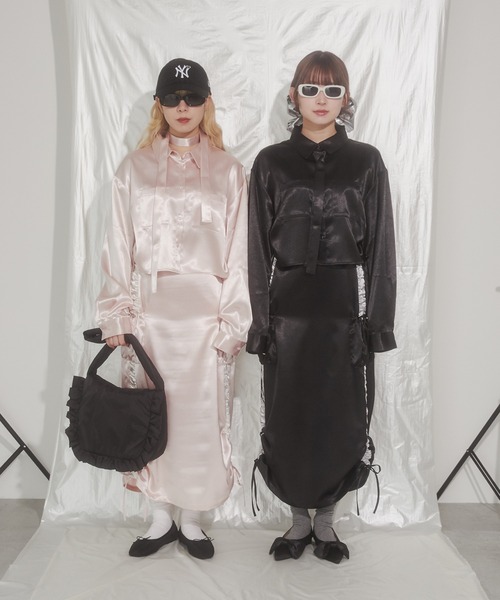 WC(ダブル シー)の「フリルパテッドショルダーバッグ(ショルダーバッグ・レディース・アイボリー/ブラック・FREE)」の5枚目の写真