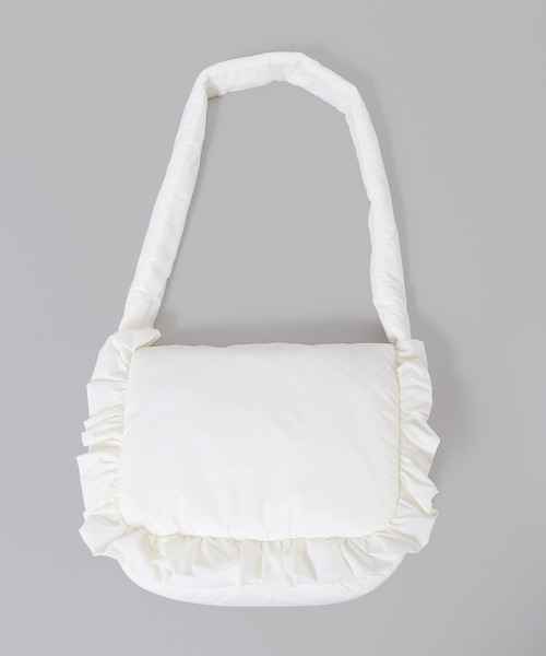 WC(ダブル シー)の「フリルパテッドショルダーバッグ(ショルダーバッグ・レディース・アイボリー/ブラック・FREE)」の15枚目の写真