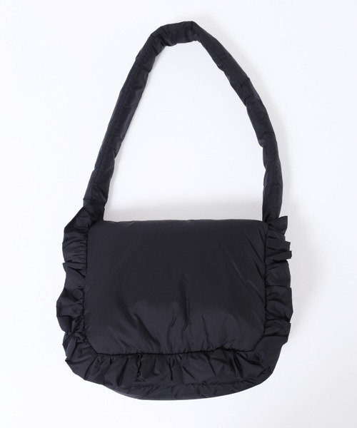 WC(ダブル シー)の「フリルパテッドショルダーバッグ(ショルダーバッグ・レディース・アイボリー/ブラック・FREE)」の16枚目の写真
