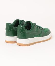 NIKE（ナイキ）の「NIKE WMNS AIR FORCE 1 07 LX DZ2708-300