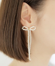 FUA Flower petal 片耳ピアス　ivory color FUA Flower petal 片耳ピアス ivory color（ドロップリボン