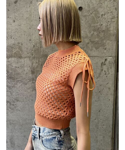 EMODA（エモダ）の「【WEB限定】ポイントリボンクロシェトップ（タンクトップ・レディース・グレー/オレンジ/ホワイト/ブラック・FREE）」の18枚目の写真