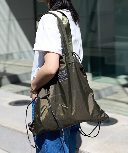 PUBLUX(パブリュクス)の「PENDLETON × PUBLUX/ペンドルトン 別注 2WAY リップストップ ナップザック 限定展開(バックパック/リュック・レディース・オリーブ/グレー/ブラック・ONE SIZE)」の6枚目の写真