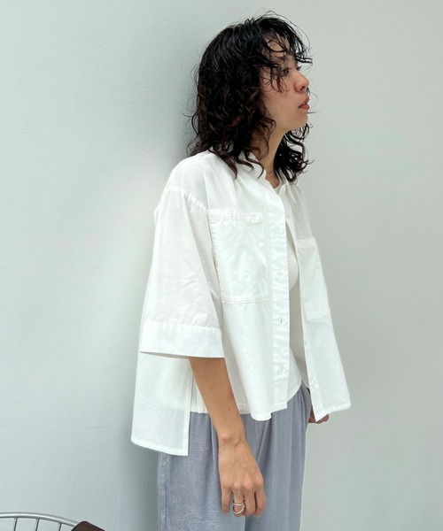 y/m(イム)の「ブロードハーフスリーブクロップドシャツ(シャツ/ブラウス・レディース・ブラック/ブルー/ホワイト・FREE)」の1枚目の写真