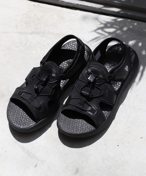 U.S. POLO ASSN.（ユーエスポロアッスン）の「【U.S. POLO ASSN./ユーエスポロアッスン】軽量 ワンポイント スポーツサンダル（サンダル・レディース・ホワイト/ブラック/ベージュ・22.0cm/23.0cm/24.0cm/23.5cm/24.5cm/25.0cm）」の4枚目の写真