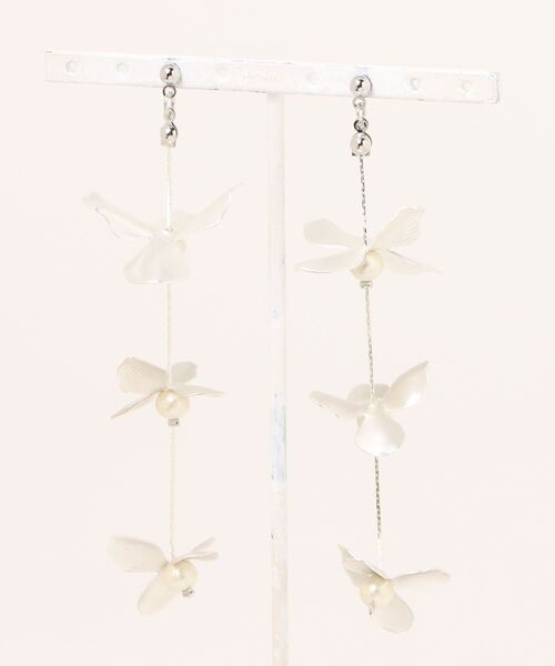 tone(トーン)の「【S.coeuf】【S.coeuf】金属アレルギー対応ピアス 揺れる変形花びら×チェーン(MA)(ピアス(両耳用)・レディース・シルバー/ゴールド・FREE)」の13枚目の写真