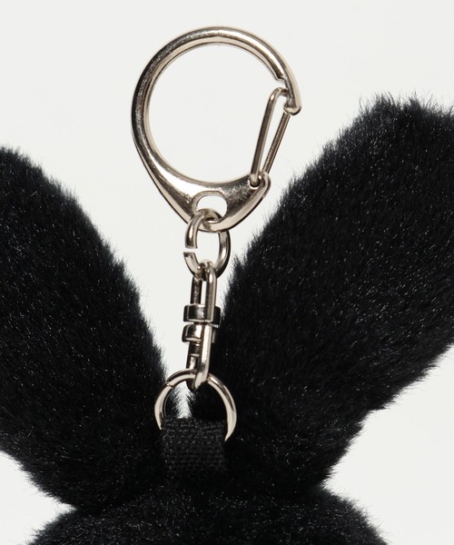 Anui(アニュイ)の「【Anui】ヤンキーラビットチャーム(キーホルダー・レディース・オフホワイト/ブラック/ライム・FREE)」の14枚目の写真