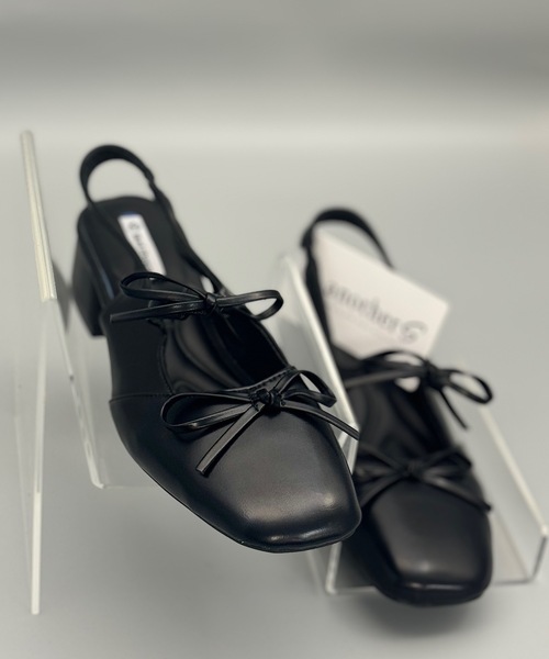 ANOTHER S（アナザーエス）の「メタリックバレエコアリボンサンダル（サンダル・レディース・ブラック/シルバー・37/38/39）」の2枚目の写真