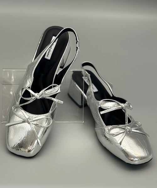 ANOTHER S（アナザーエス）の「メタリックバレエコアリボンサンダル（サンダル・レディース・ブラック/シルバー・37/38/39）」の9枚目の写真