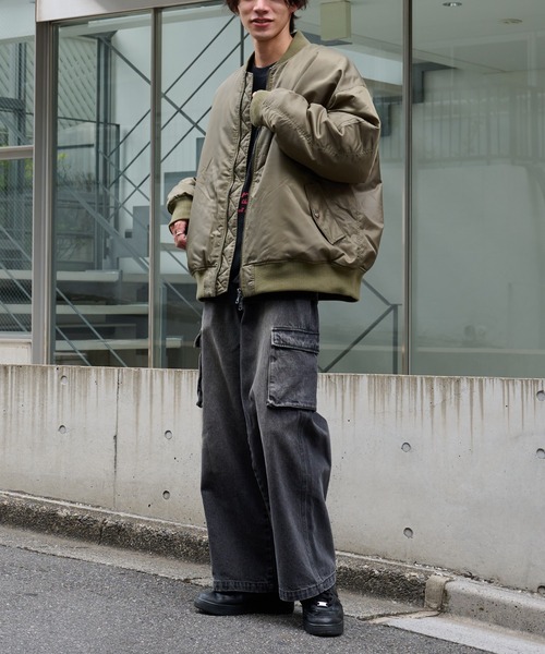 COLONY 2139（コロニートゥーワンスリーナイン）の「ダブルジップ中綿MA-1（MA-1・メンズ・ブラック/カーキ・MEDIUM/LARGE）」の19枚目の写真