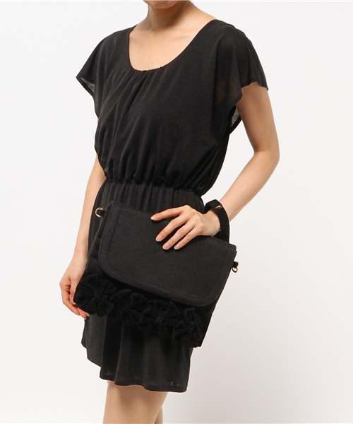 Chico（チコ）の「【who's who Chico】ウールリボンクラッチバック（クラッチバッグ・レディース・ブラック/グレー/ベージュ・FREE）」の4枚目の写真