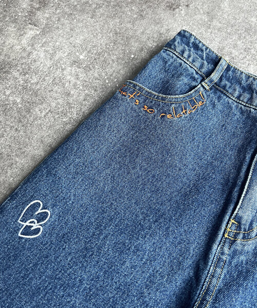 CPCM デニム スカイブルー CPCM（シーピーシーエム）の「刺繍ストレートデニム（デニム