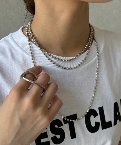 DouDou(ドゥドゥ)の「4ミリボールチェーンロングネックレス(ネックレス・レディース・シルバー/ゴールド・FREE)」の4枚目の写真