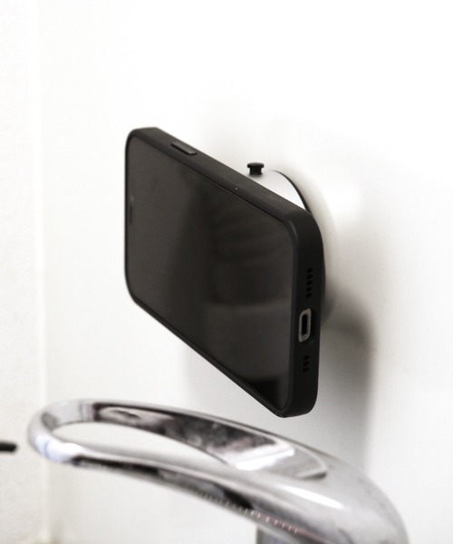 C520(シーゴーニーゼロ)の「〈C520/シーゴーニーゼロ〉VacuMag 真空吸着MagSafeホルダー 充電なし(スマホグッズ・レディース・ブラック/シルバー・ONE SIZE)」の6枚目の写真