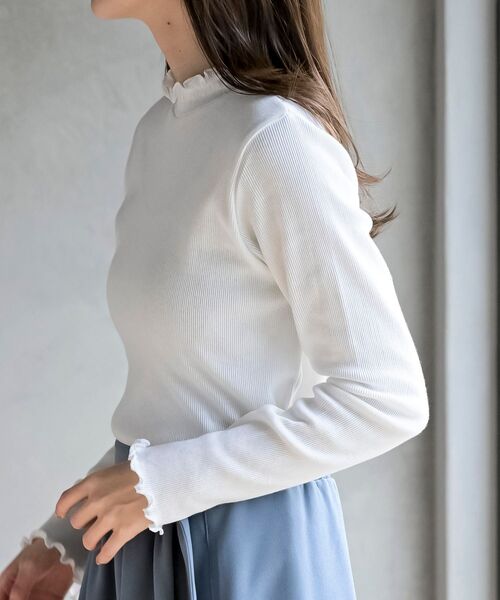 rps（アールピーエス）の「襟シャーリングメローカットソー（Tシャツ/カットソー・レディース・モカ/ブラック/その他/オフホワイト/グレー/グレイッシュベージュ・フリー）」の13枚目の写真