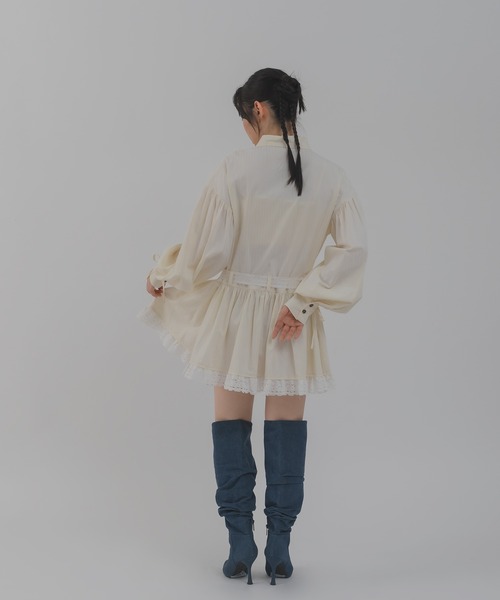 Calon mie(カロンミー)の「【Calon mie】レースベルトストライプシャツチュニック/WEB/EC限定商品(シャツ/ブラウス・レディース・ライトブルー/アイボリー・FREE)」の11枚目の写真