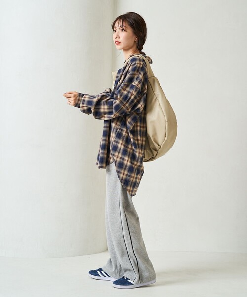 FREAK'S STORE（フリークスストア）の「限定展開　ライン 裏起毛 スウェットパンツ（セットアップ対応）（スウェットパンツ・レディース・スミクロ/杢グレー/ネイビー/ライトグレー・SMALL/MEDIUM）」の6枚目の写真