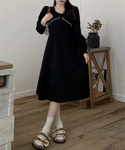 FREE STYLISTS(フリー スタイリスト)の「パールリボンフレアワンピース(ワンピース・レディース・ブラック/ボルドー・L/M/XL)」の4枚目の写真