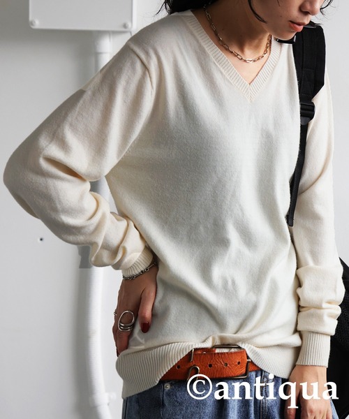 antiqua（アンティカ）の「カシミヤタッチニット（ニット/セーター・レディース・レッド/ブルー系その他/ブルー/ホワイト系その他/ホワイト/グレー系その他/グレー/パープル系その他/パープル/ブラック系その他/ブラック/グリーン系その他/グリーン/ベージュ系その他/ベージュ/ピンク系その他/ピンク/レッド系その他・R/P）」の2枚目の写真