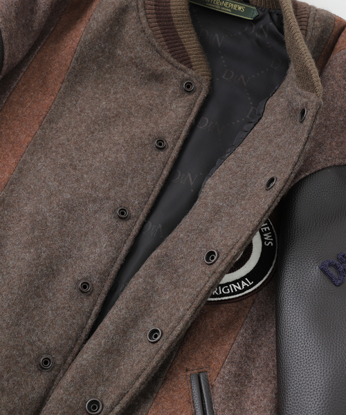 The DUFFER of ST.GEORGE（ザダファーオブセントジョージ）の「The DUFFER N NEPHEWS MACDUFF / ヴァーシティジャケット（スタジャン・メンズ・ブラウン・LARGE/MEDIUM）」の4枚目の写真