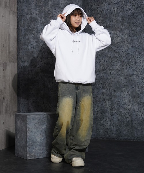 1111clothing（ワンフォークロージング）の「裏起毛 ロゴ刺繍 ワイドパーカー / Lined Wide Hoodie with Embroidered Logo（パーカー・メンズ・アッシュ/グレイッシュベージュ/ホワイト・M/L）」の18枚目の写真