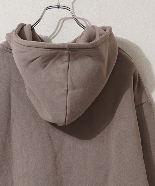1111clothing（ワンフォークロージング）の「裏起毛 ロゴ刺繍 ワイドパーカー / Lined Wide Hoodie with Embroidered Logo（パーカー・メンズ・アッシュ/グレイッシュベージュ/ホワイト・M/L）」の12枚目の写真