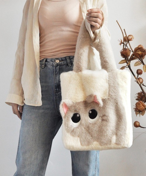 Miniministore（ミニミニストア）の「ファートートバッグ ふわふわ 猫柄鞄秋冬（トートバッグ・レディース・グリーン/サーモンピンク/アイボリー系1/アイボリー系2/スモークピンク/グレー/ブラウン・FREE）」の8枚目の写真