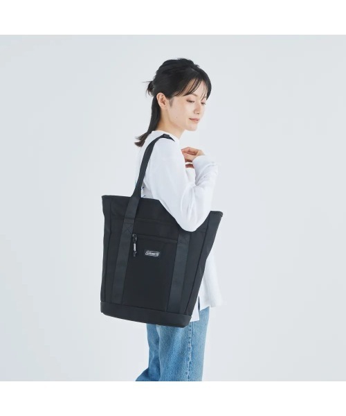 COLEMAN(コールマン)の「アウトビズトート バーティカル(ブラック)(ビジネスバッグ・レディース・ブラック・16L)」の1枚目の写真
