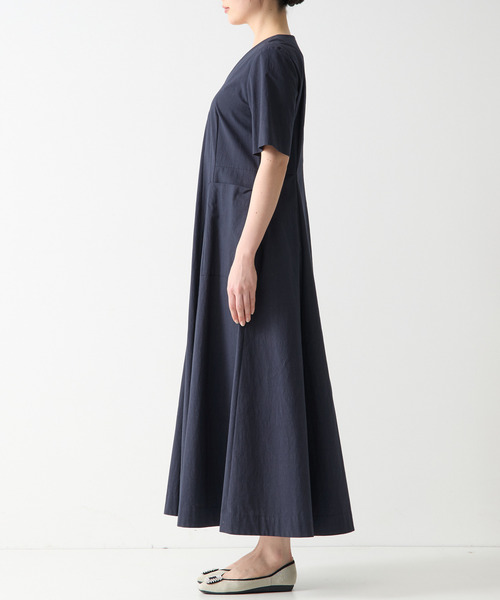 Tiara（ティアラ）の「《亀恭子さんコラボ》ワンピース（ワンピース・レディース・ベージュ/ネイビー・2/3）」の9枚目の写真