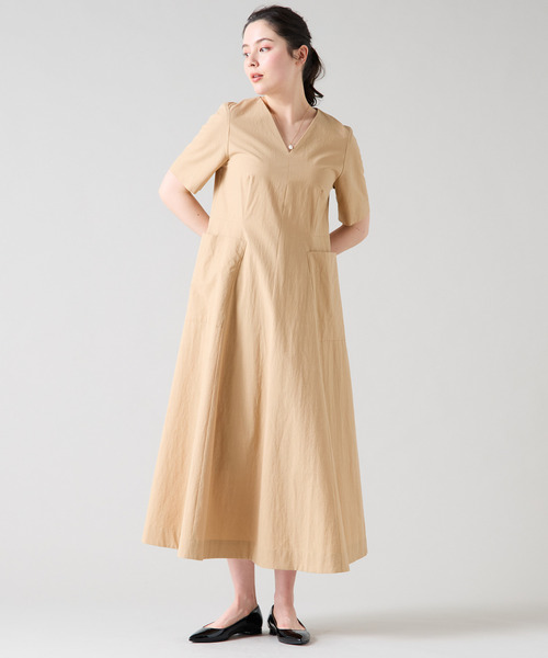 Tiara（ティアラ）の「《亀恭子さんコラボ》ワンピース（ワンピース・レディース・ベージュ/ネイビー・2/3）」の12枚目の写真