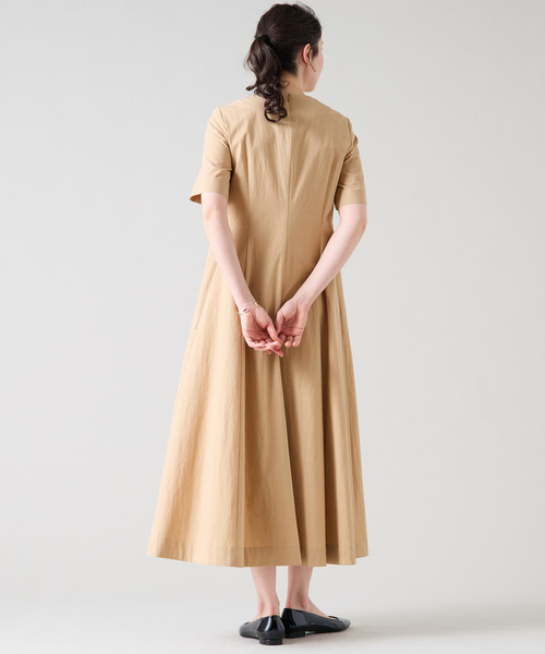 Tiara（ティアラ）の「《亀恭子さんコラボ》ワンピース（ワンピース・レディース・ベージュ/ネイビー・2/3）」の17枚目の写真