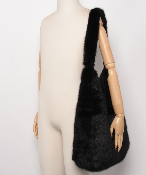 GEN_DAI（ゲンダイ）の「GEN_DAI/ゲンダイ/ FAKE FUR BAG（ショルダーバッグ・メンズ・ブラック・F）」の13枚目の写真