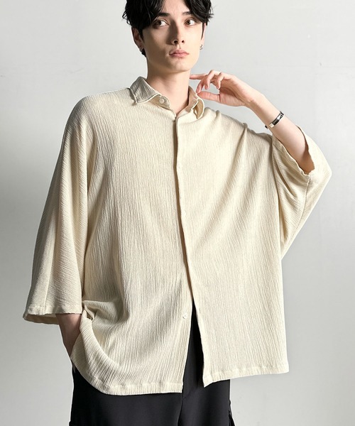 Classical Origin(クラシカルオリジン)の「【Classical Origin】「抜け感纏う。」リンクル加工ドレープドルマンシャツ/Wrinklefinish Dolman Sleeve Shirt(シャツ/ブラウス・メンズ・アイボリー/チャコール・ONE SIZE)」の1枚目の写真