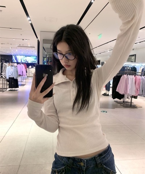 lilful(リルフル)の「カットリブ 襟ヘンリーネック シンプルロンT(Tシャツ/カットソー・レディース・チャコール/アイボリー・M/L)」の8枚目の写真