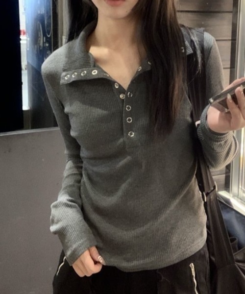 lilful(リルフル)の「カットリブ 襟ヘンリーネック シンプルロンT(Tシャツ/カットソー・レディース・チャコール/アイボリー・M/L)」の11枚目の写真