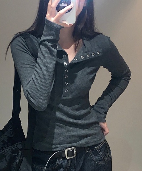 lilful(リルフル)の「カットリブ 襟ヘンリーネック シンプルロンT(Tシャツ/カットソー・レディース・チャコール/アイボリー・M/L)」の21枚目の写真