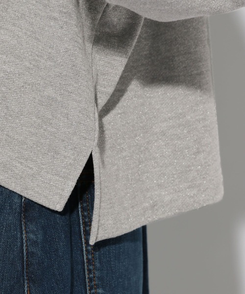 Elura(エルーラ)の「ラメ裏毛ショートプルオーバー/287523(スウェット・レディース・オフホワイト/ライトグレー・FREE)」の8枚目の写真