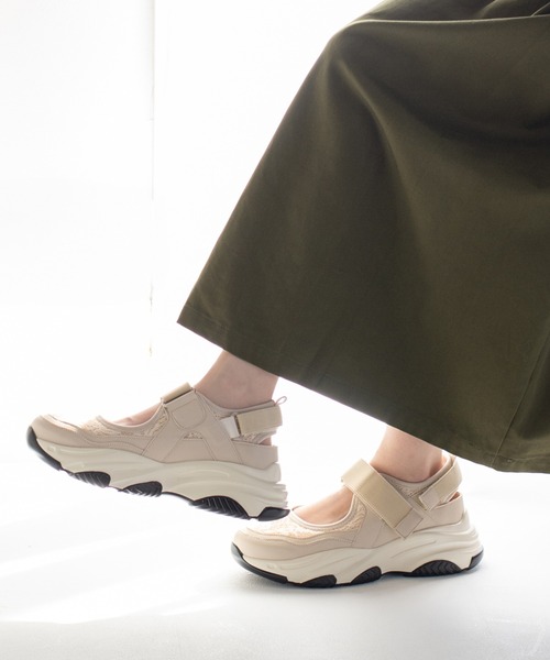 JELLY BEANS(ジェリービーンズ)の「ゴムストラップレースメッシュスニーカー(217-51343)JELLY BEANS(ジェリービーンズ)(スニーカー・レディース・アイボリー/ブラック/ライトグレー・S/L/M)」の2枚目の写真