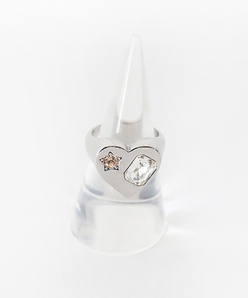 Casselini(キャセリーニ)の「Casselini(キャセリーニ)ハートビジューリング(リング・レディース・シルバー/ゴールド・13号)」の3枚目の写真