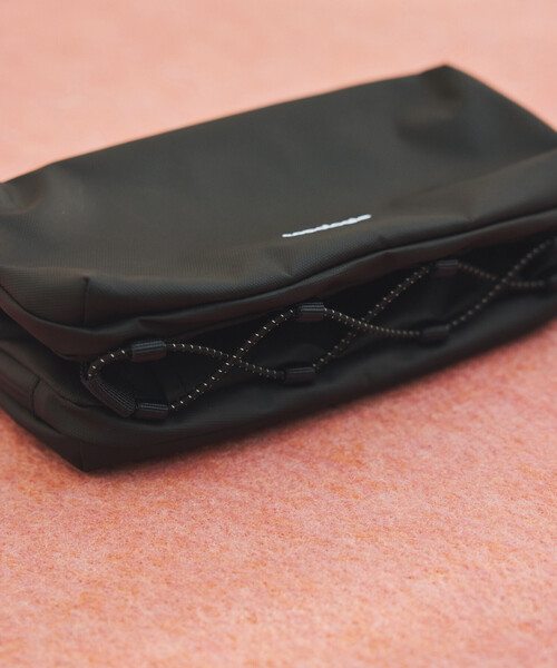 Topologie(トポロジー)の「Topologie/トポロジー Bottle Sacoche ボトルサコッシュ【バッグ単体】(スマホグッズ・レディース・ブラック/オリーブ・ONE SIZE)」の16枚目の写真